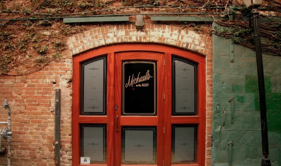 Michael’s On The Alley